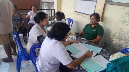 Posyandu terpadu desa banyuatis banjar dinas tengah